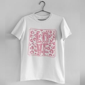Nwt valentine's day  graphic tee